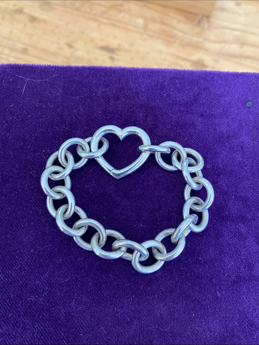 Authentic Tiffany & Co heavy  Heart Link Bracelet in Sterling silver !